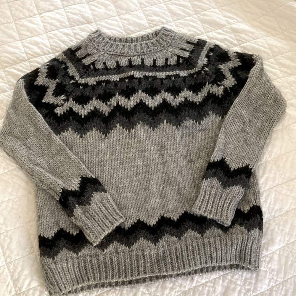 ZARA KNIT Crew Neck Sz Medium Sweater Womens Gray Black Long Sleeve Chevron